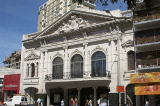 «Vamos que venimos» en el Teatro 25 de Mayo
