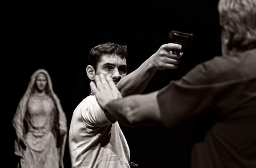 “Padre Pedro -deconstruir el amor-“