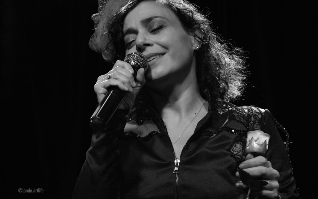 Nana homenajea a Edith Piaf