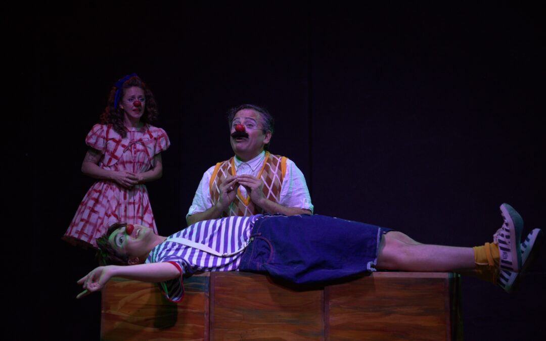 “Sírvanse!” en Teatro El Deseo