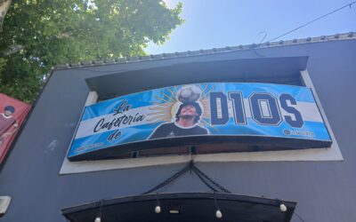 La Cafetería de D10S, santuario maradoniano en La Paternal